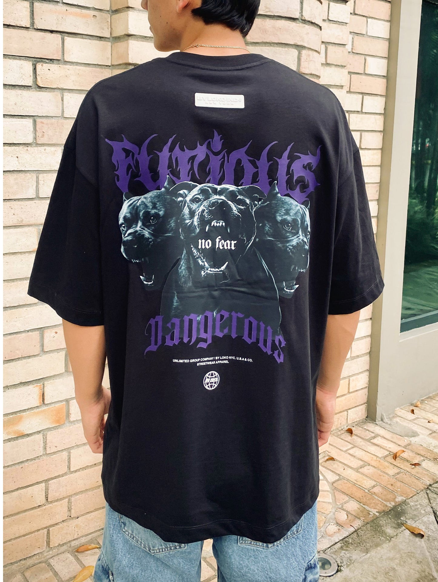 DANGEROUS | CAMISETA OVERSIZE LUXURY 230