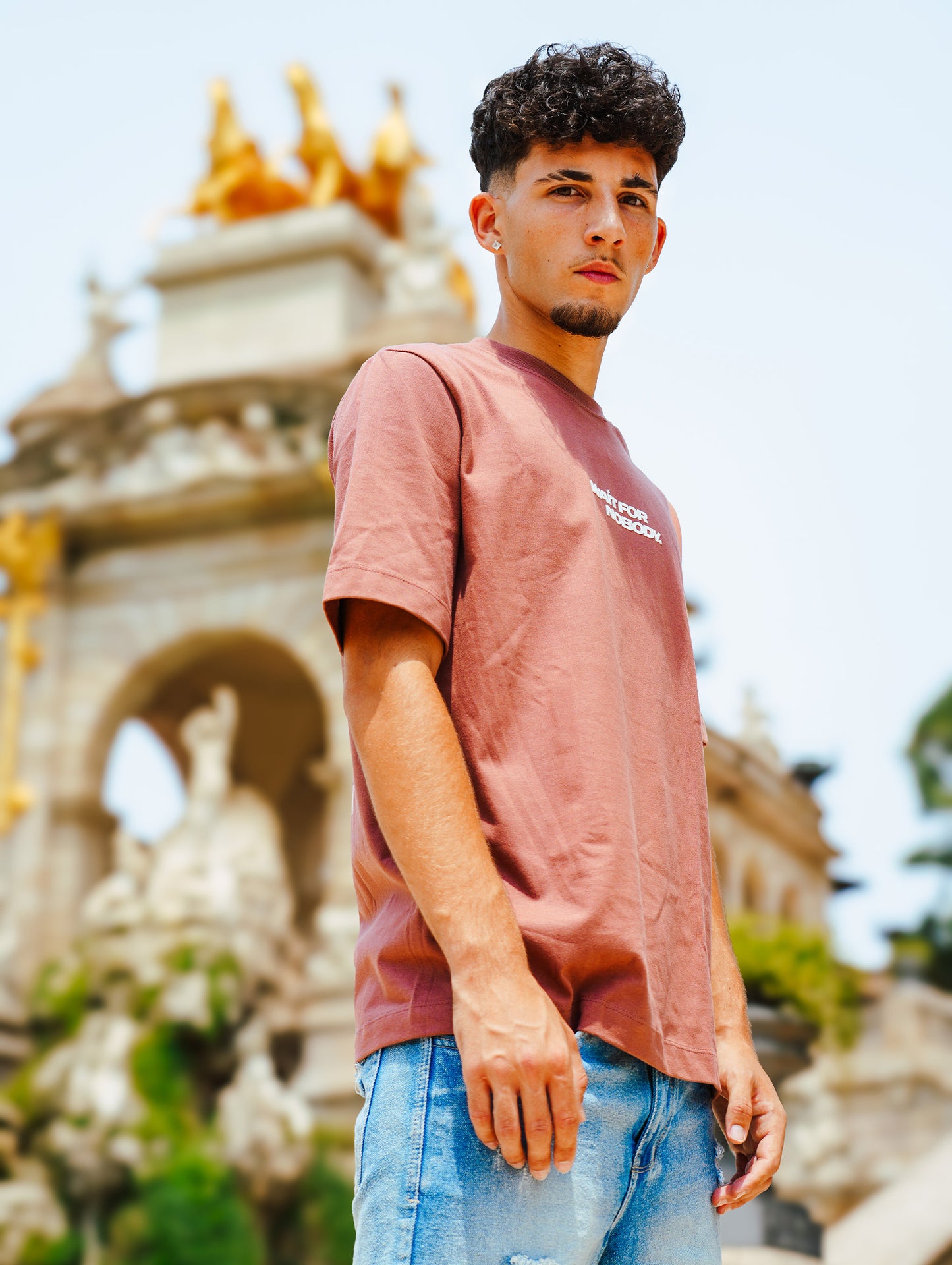 NOBODY | CAMISETA REGULAR FIT PREMIUM
