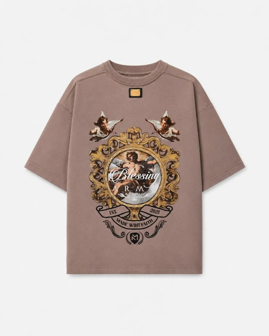 In His Shadow Oversized Tee · Marrón